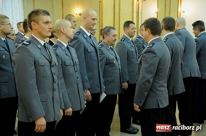 Zdjęcie w galerii na portalu naszraciborz.pl: Nagrody dla najlepszych - wśr&oacute;d nich raciborzanin wiadomości z regionu