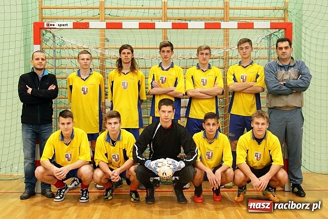 Zdjęcie w galerii na portalu naszraciborz.pl: Kto wygrał w Makroregionalnym Turnieju Halowej Piłki Nożnej? Sprawdź wyniki!  wiadomości z regionu