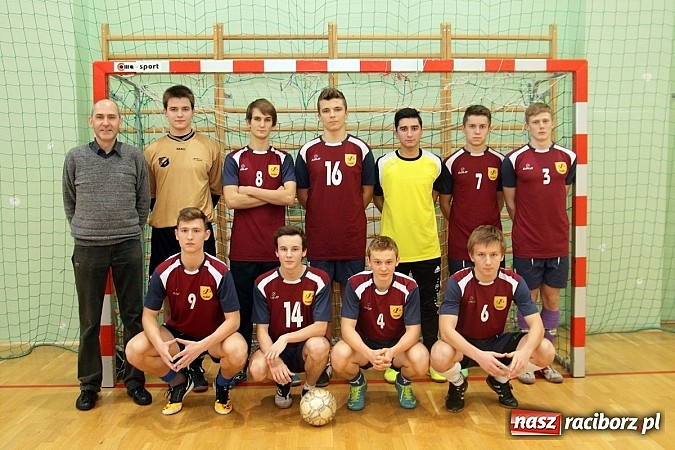 Zdjęcie w galerii na portalu naszraciborz.pl: Kto wygrał w Makroregionalnym Turnieju Halowej Piłki Nożnej? Sprawdź wyniki!  wiadomości z regionu