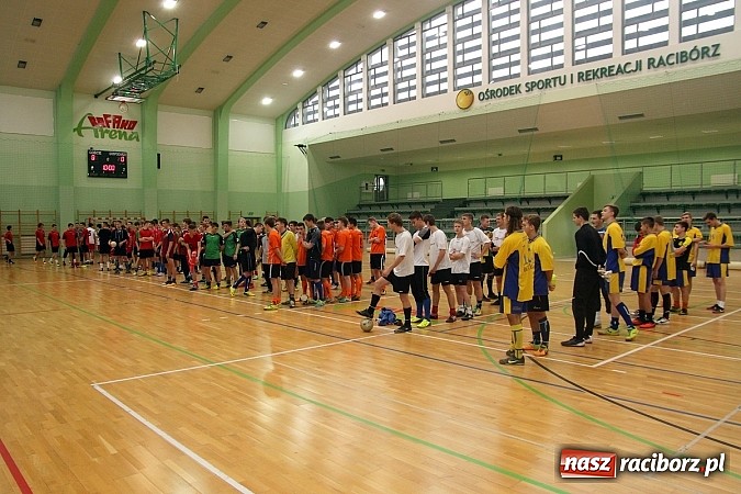 Zdjęcie w galerii na portalu naszraciborz.pl: Kto wygrał w Makroregionalnym Turnieju Halowej Piłki Nożnej? Sprawdź wyniki!  wiadomości z regionu