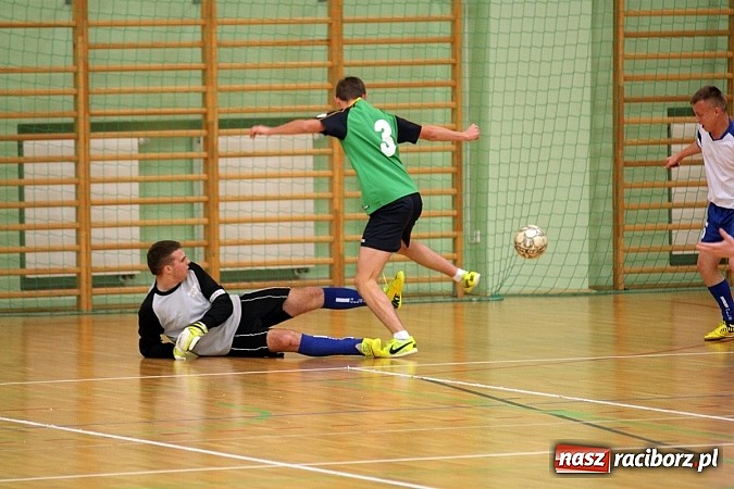 Zdjęcie w galerii na portalu naszraciborz.pl: Kto wygrał w Makroregionalnym Turnieju Halowej Piłki Nożnej? Sprawdź wyniki!  wiadomości z regionu
