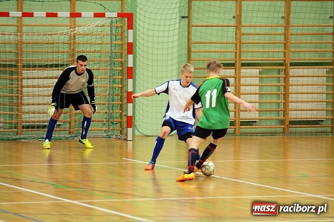 Zdjęcie w galerii na portalu naszraciborz.pl: Kto wygrał w Makroregionalnym Turnieju Halowej Piłki Nożnej? Sprawdź wyniki!  wiadomości z regionu