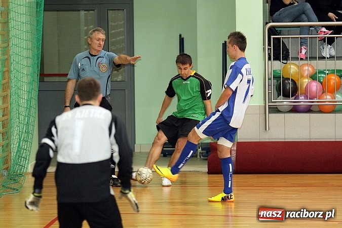 Zdjęcie w galerii na portalu naszraciborz.pl: Kto wygrał w Makroregionalnym Turnieju Halowej Piłki Nożnej? Sprawdź wyniki!  wiadomości z regionu