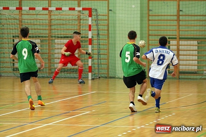 Zdjęcie w galerii na portalu naszraciborz.pl: Kto wygrał w Makroregionalnym Turnieju Halowej Piłki Nożnej? Sprawdź wyniki!  wiadomości z regionu