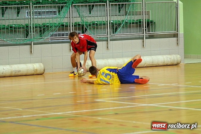 Zdjęcie w galerii na portalu naszraciborz.pl: Kto wygrał w Makroregionalnym Turnieju Halowej Piłki Nożnej? Sprawdź wyniki!  wiadomości z regionu