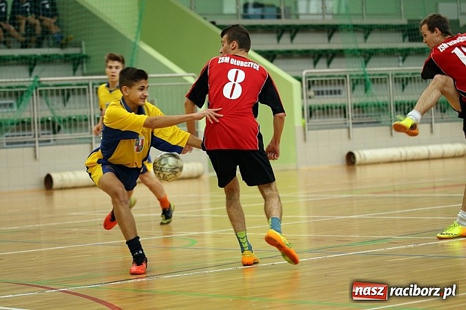 Zdjęcie w galerii na portalu naszraciborz.pl: Kto wygrał w Makroregionalnym Turnieju Halowej Piłki Nożnej? Sprawdź wyniki!  wiadomości z regionu