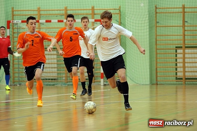 Zdjęcie w galerii na portalu naszraciborz.pl: Kto wygrał w Makroregionalnym Turnieju Halowej Piłki Nożnej? Sprawdź wyniki!  wiadomości z regionu