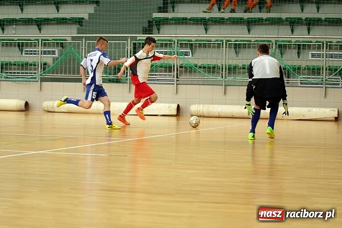 Zdjęcie w galerii na portalu naszraciborz.pl: Kto wygrał w Makroregionalnym Turnieju Halowej Piłki Nożnej? Sprawdź wyniki!  wiadomości z regionu