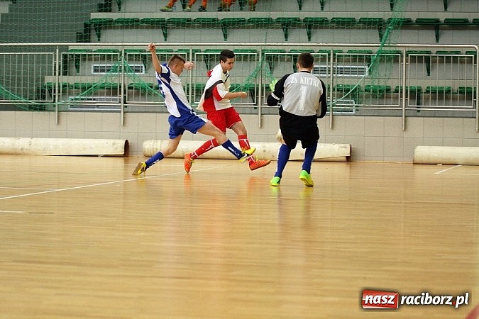 Zdjęcie w galerii na portalu naszraciborz.pl: Kto wygrał w Makroregionalnym Turnieju Halowej Piłki Nożnej? Sprawdź wyniki!  wiadomości z regionu