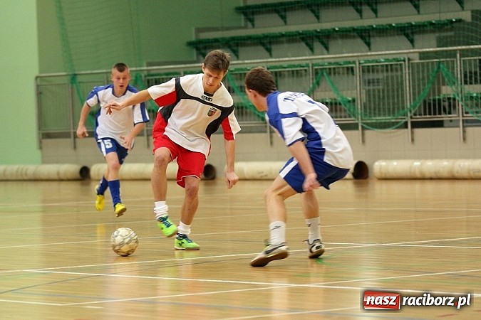 Zdjęcie w galerii na portalu naszraciborz.pl: Kto wygrał w Makroregionalnym Turnieju Halowej Piłki Nożnej? Sprawdź wyniki!  wiadomości z regionu