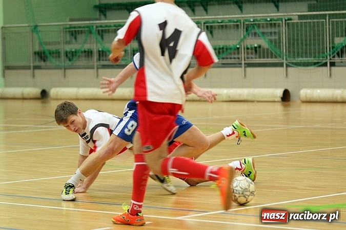 Zdjęcie w galerii na portalu naszraciborz.pl: Kto wygrał w Makroregionalnym Turnieju Halowej Piłki Nożnej? Sprawdź wyniki!  wiadomości z regionu
