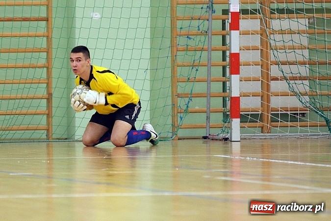 Zdjęcie w galerii na portalu naszraciborz.pl: Kto wygrał w Makroregionalnym Turnieju Halowej Piłki Nożnej? Sprawdź wyniki!  wiadomości z regionu