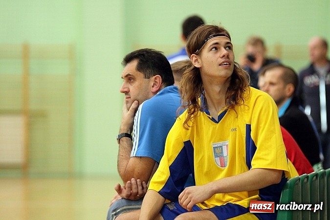 Zdjęcie w galerii na portalu naszraciborz.pl: Kto wygrał w Makroregionalnym Turnieju Halowej Piłki Nożnej? Sprawdź wyniki!  wiadomości z regionu