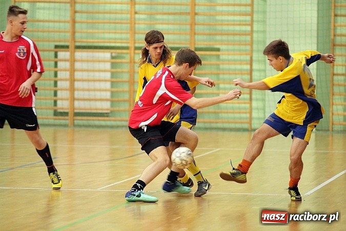 Zdjęcie w galerii na portalu naszraciborz.pl: Kto wygrał w Makroregionalnym Turnieju Halowej Piłki Nożnej? Sprawdź wyniki!  wiadomości z regionu
