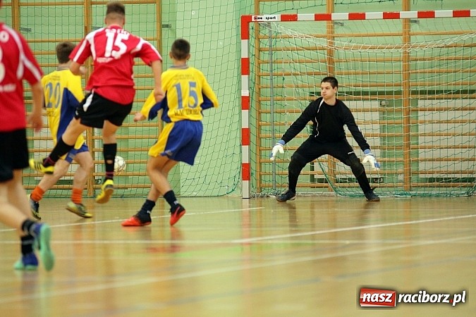 Zdjęcie w galerii na portalu naszraciborz.pl: Kto wygrał w Makroregionalnym Turnieju Halowej Piłki Nożnej? Sprawdź wyniki!  wiadomości z regionu
