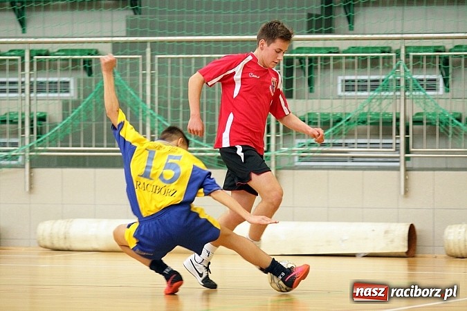 Zdjęcie w galerii na portalu naszraciborz.pl: Kto wygrał w Makroregionalnym Turnieju Halowej Piłki Nożnej? Sprawdź wyniki!  wiadomości z regionu