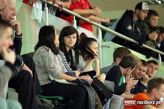 Zdjęcie w galerii na portalu naszraciborz.pl: Kto wygrał w Makroregionalnym Turnieju Halowej Piłki Nożnej? Sprawdź wyniki!  wiadomości z regionu