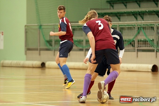 Zdjęcie w galerii na portalu naszraciborz.pl: Kto wygrał w Makroregionalnym Turnieju Halowej Piłki Nożnej? Sprawdź wyniki!  wiadomości z regionu