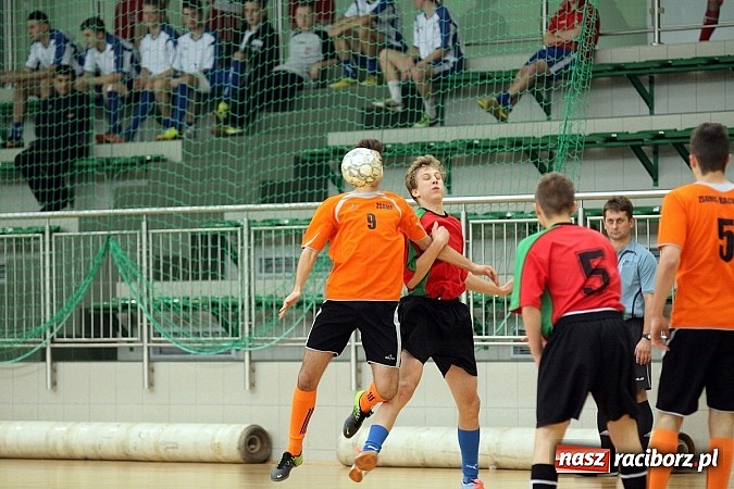Zdjęcie w galerii na portalu naszraciborz.pl: Kto wygrał w Makroregionalnym Turnieju Halowej Piłki Nożnej? Sprawdź wyniki!  wiadomości z regionu