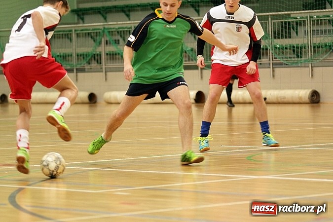 Zdjęcie w galerii na portalu naszraciborz.pl: Kto wygrał w Makroregionalnym Turnieju Halowej Piłki Nożnej? Sprawdź wyniki!  wiadomości z regionu