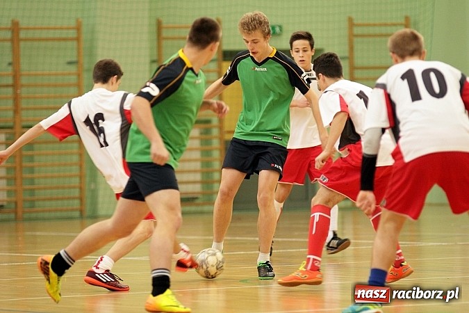 Zdjęcie w galerii na portalu naszraciborz.pl: Kto wygrał w Makroregionalnym Turnieju Halowej Piłki Nożnej? Sprawdź wyniki!  wiadomości z regionu