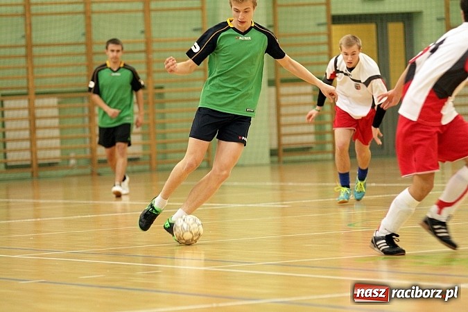 Zdjęcie w galerii na portalu naszraciborz.pl: Kto wygrał w Makroregionalnym Turnieju Halowej Piłki Nożnej? Sprawdź wyniki!  wiadomości z regionu