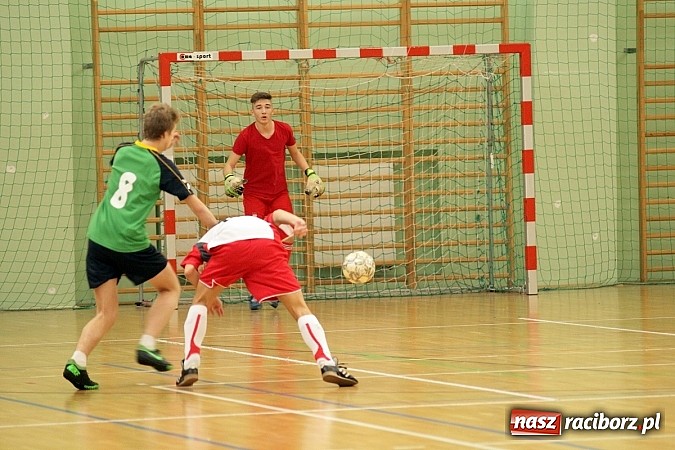 Zdjęcie w galerii na portalu naszraciborz.pl: Kto wygrał w Makroregionalnym Turnieju Halowej Piłki Nożnej? Sprawdź wyniki!  wiadomości z regionu