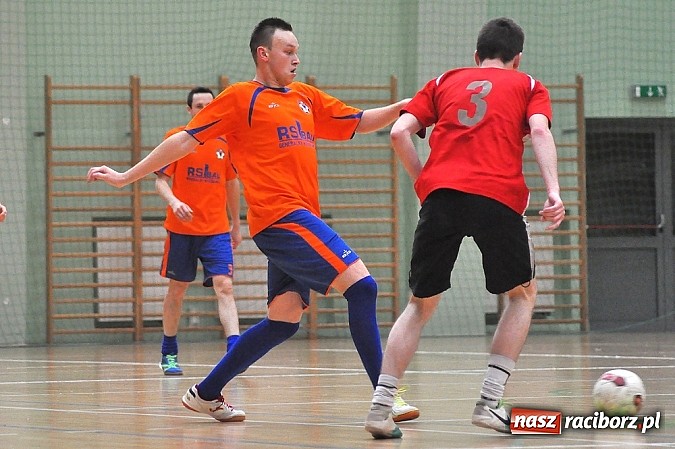 Zdjęcie w galerii na portalu naszraciborz.pl: RS Bau Grzegorzowice walczył do końca. Kolejne zwycięstwo Cukierni Gianni wiadomości z regionu