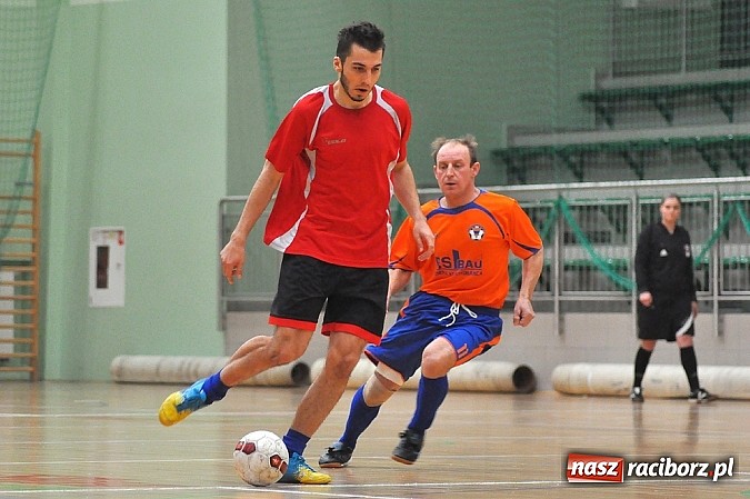 Zdjęcie w galerii na portalu naszraciborz.pl: RS Bau Grzegorzowice walczył do końca. Kolejne zwycięstwo Cukierni Gianni wiadomości z regionu