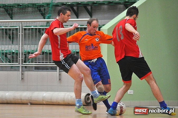 Zdjęcie w galerii na portalu naszraciborz.pl: RS Bau Grzegorzowice walczył do końca. Kolejne zwycięstwo Cukierni Gianni wiadomości z regionu