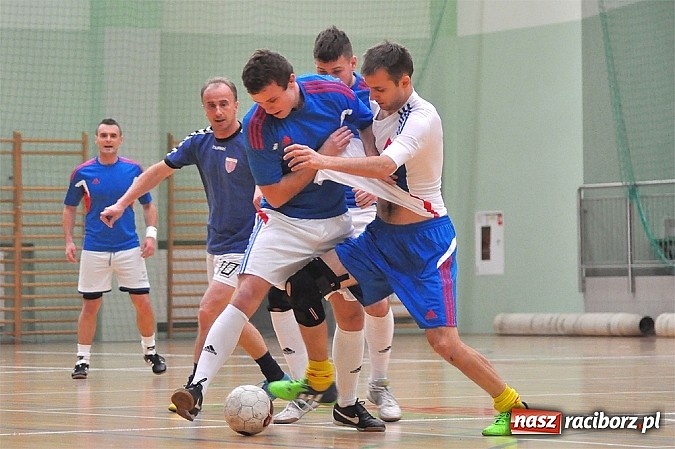 Zdjęcie w galerii na portalu naszraciborz.pl: RS Bau Grzegorzowice walczył do końca. Kolejne zwycięstwo Cukierni Gianni wiadomości z regionu