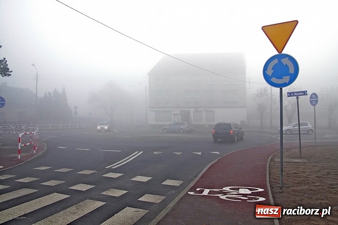 Zdjęcie w galerii na portalu naszraciborz.pl: Kolizja na rondzie Mariańska-Michejdy wiadomości z regionu
