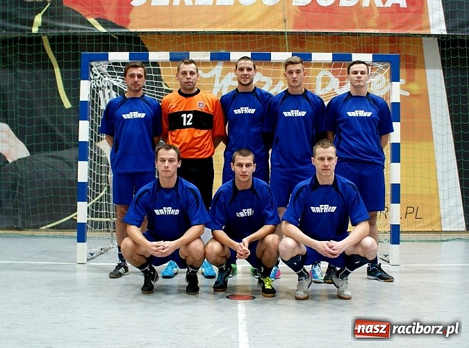 Zdjęcie w galerii na portalu naszraciborz.pl: Złoty medal dla piłkarzy Rafako wiadomości z regionu