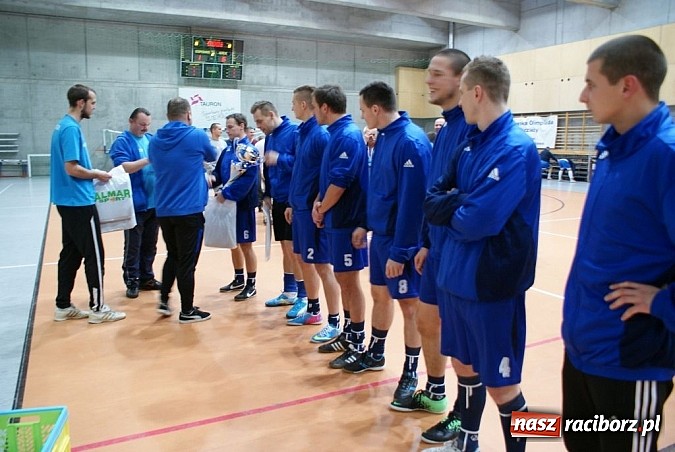 Zdjęcie w galerii na portalu naszraciborz.pl: Złoty medal dla piłkarzy Rafako wiadomości z regionu