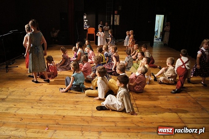 Zdjęcie w galerii na portalu naszraciborz.pl: Sala pękała w szwach na koncercie zespoł&oacute;w z Zawady Książęcej! wiadomości z regionu