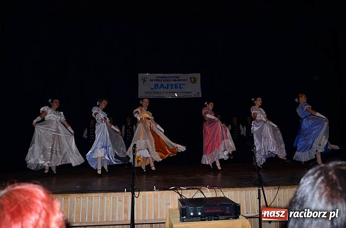 Zdjęcie w galerii na portalu naszraciborz.pl: Sala pękała w szwach na koncercie zespoł&oacute;w z Zawady Książęcej! wiadomości z regionu