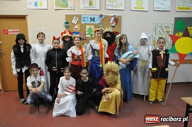 Zdjęcie w galerii na portalu naszraciborz.pl: Świąteczny kiermasz w Szkole na Ostrogu wiadomości z regionu