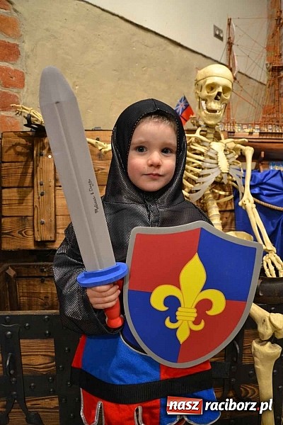 Zdjęcie w galerii na portalu naszraciborz.pl: Przymierz szaty księżniczki, zostań królem lub rycerzem wiadomości z regionu