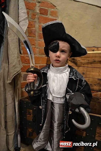 Zdjęcie w galerii na portalu naszraciborz.pl: Przymierz szaty księżniczki, zostań królem lub rycerzem wiadomości z regionu