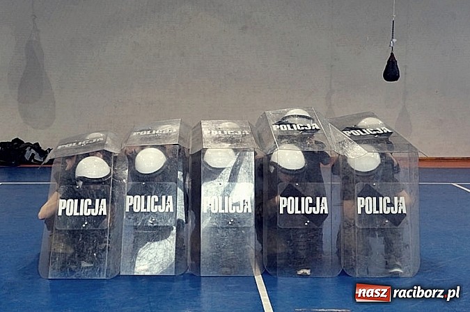 Zdjęcie w galerii na portalu naszraciborz.pl: Szkolenie dla młodych adeptów sztuki policyjnej wiadomości z regionu