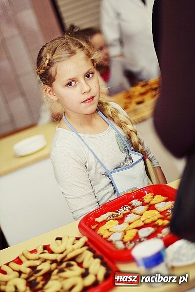 Zdjęcie w galerii na portalu naszraciborz.pl: Ciasteczkowe szaleństwo w ZSZ wiadomości z regionu