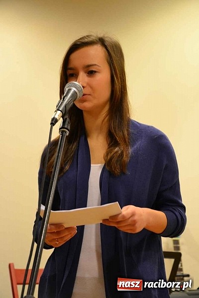 Zdjęcie w galerii na portalu naszraciborz.pl: Scena dla zawodowców – konkurs bożonarodzeniowy na zamku wiadomości z regionu