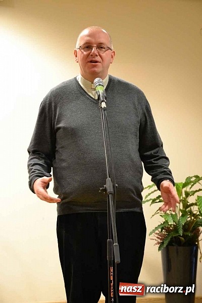 Zdjęcie w galerii na portalu naszraciborz.pl: Scena dla zawodowców – konkurs bożonarodzeniowy na zamku wiadomości z regionu