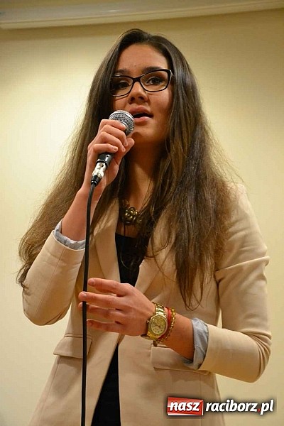 Zdjęcie w galerii na portalu naszraciborz.pl: Scena dla zawodowców – konkurs bożonarodzeniowy na zamku wiadomości z regionu