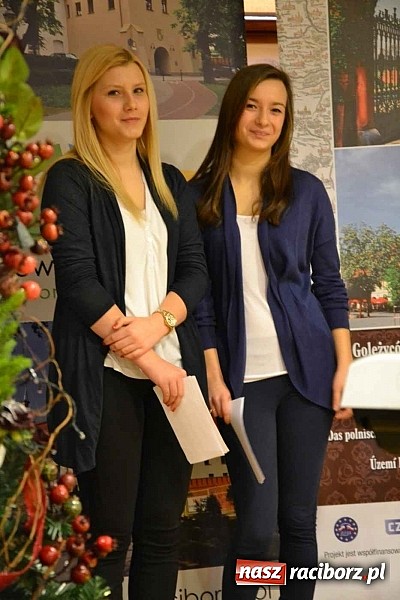 Zdjęcie w galerii na portalu naszraciborz.pl: Scena dla zawodowców – konkurs bożonarodzeniowy na zamku wiadomości z regionu