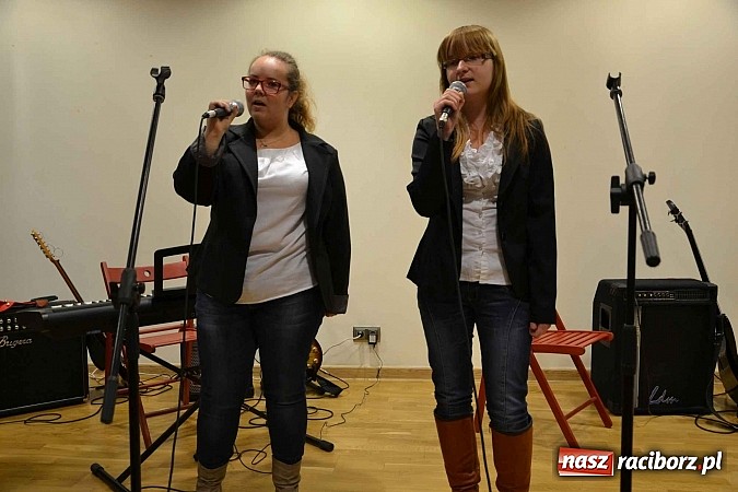 Zdjęcie w galerii na portalu naszraciborz.pl: Scena dla zawodowców – konkurs bożonarodzeniowy na zamku wiadomości z regionu