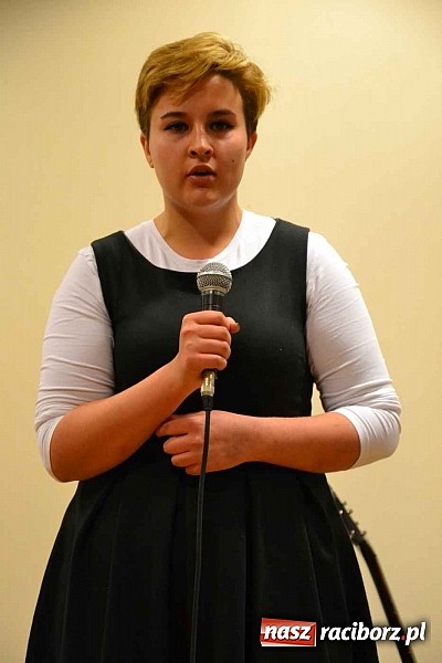 Zdjęcie w galerii na portalu naszraciborz.pl: Scena dla zawodowców – konkurs bożonarodzeniowy na zamku wiadomości z regionu