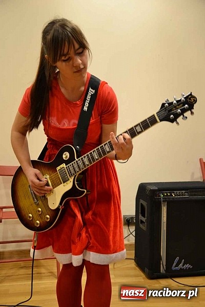 Zdjęcie w galerii na portalu naszraciborz.pl: Scena dla zawodowców – konkurs bożonarodzeniowy na zamku wiadomości z regionu