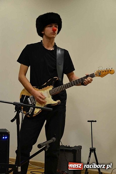 Zdjęcie w galerii na portalu naszraciborz.pl: Scena dla zawodowców – konkurs bożonarodzeniowy na zamku wiadomości z regionu