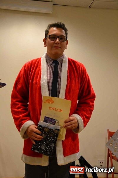 Zdjęcie w galerii na portalu naszraciborz.pl: Scena dla zawodowców – konkurs bożonarodzeniowy na zamku wiadomości z regionu